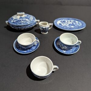 Blue Willow Child's Tea Set Replacement Pieces Platter Cups Saucers Dishes Japan